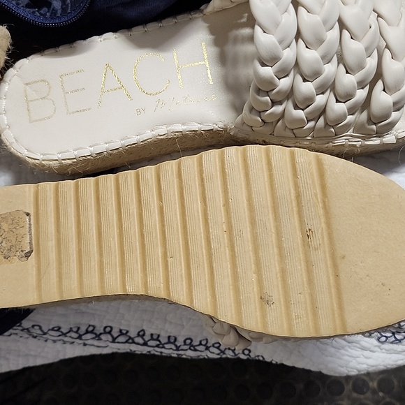 White slide on, Beach line by Matisse - Picture 2 of 3